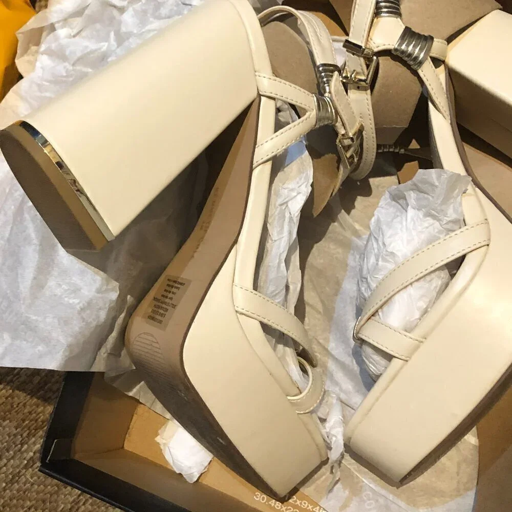 Kenneth Cole Dolly Strappy Platform Ecru Size 8 EUC CLOSET CLEAR-OUT!